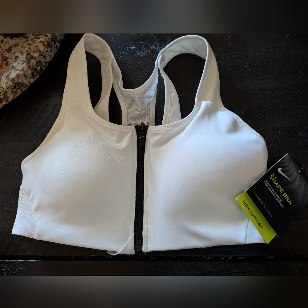 Nike Women's XS NWT dri-fit shape Sports bra